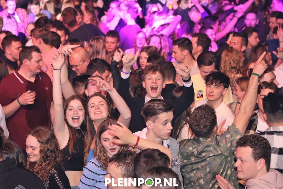 V R I J D A G     (129)